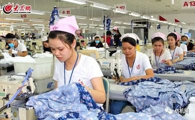30多家媒體求參觀!青島這家紡織廠創立60年,年產值過百億,它的智能工廠、無水染色、智能服裝都堪稱行業典范!